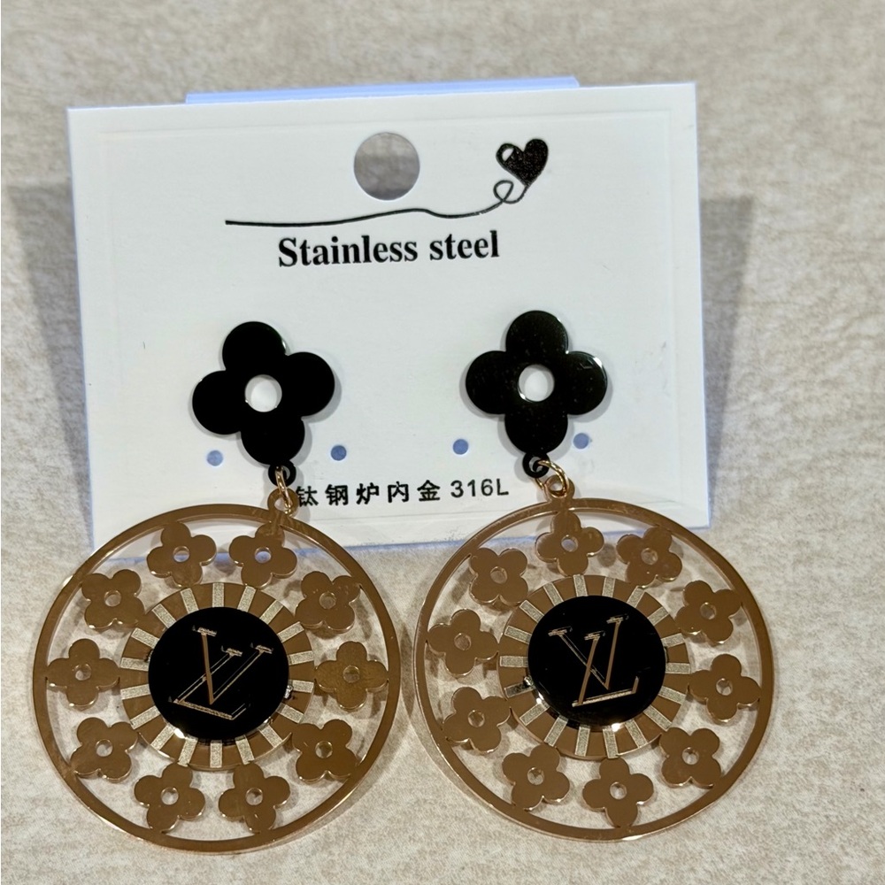 Round Flower Earrings